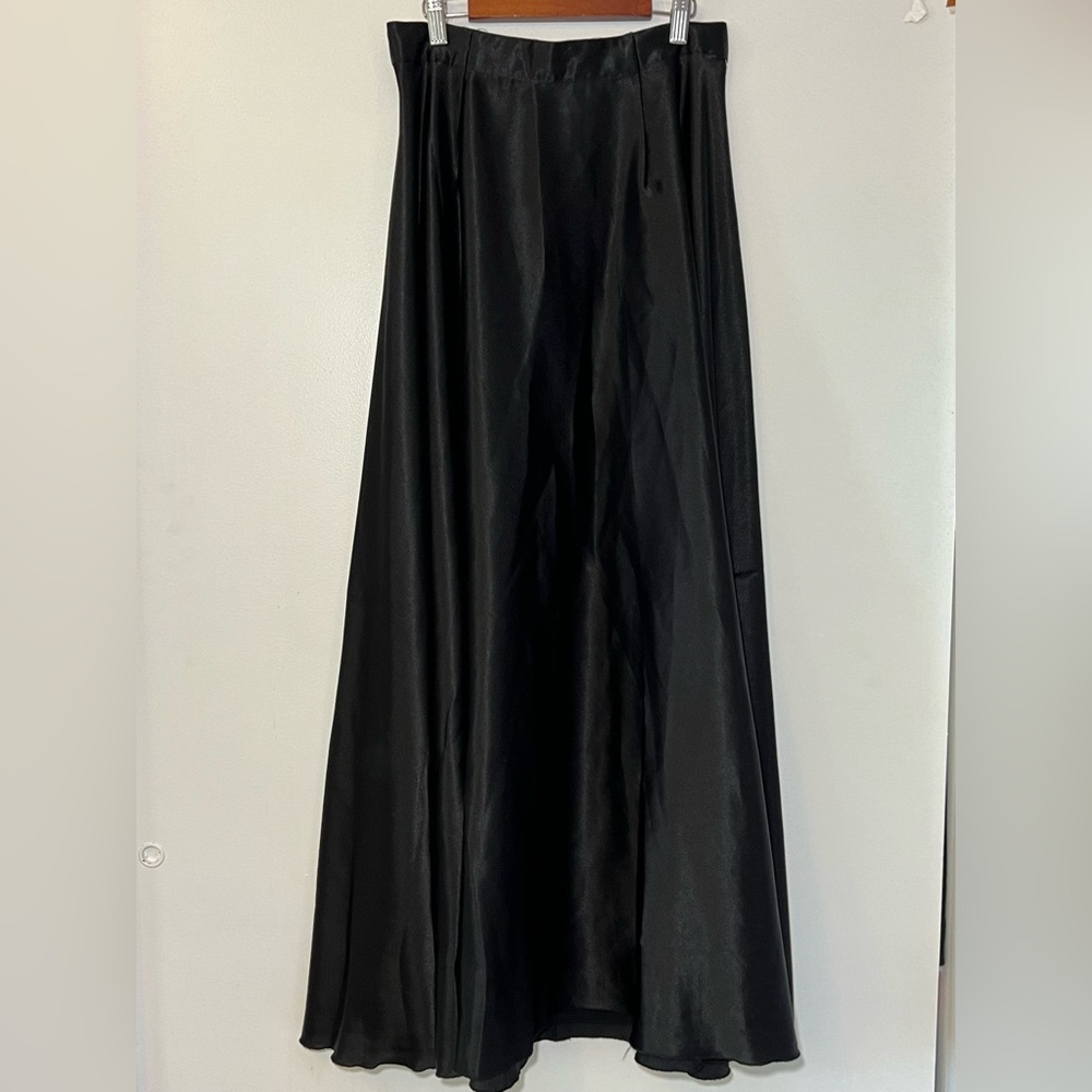 Flowing Black Maxi Skirt with Smooth Waistband